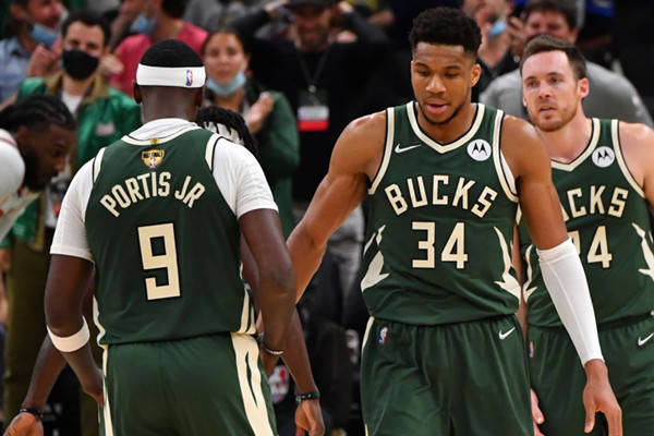 里程碑夜密尔沃基雄鹿豪取连胜,NBA季后赛冲刺阶段刷纪录,压力陡增,训练强度明显提升的简单介绍 里程碑夜密尔沃基雄鹿豪取连胜,NBA季后赛冲刺阶段刷纪录,压力陡增,训练强度明显提升的简单介绍